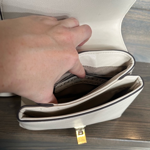 Sondra Roberts Squared Cream Purse - Picture 9 of 16